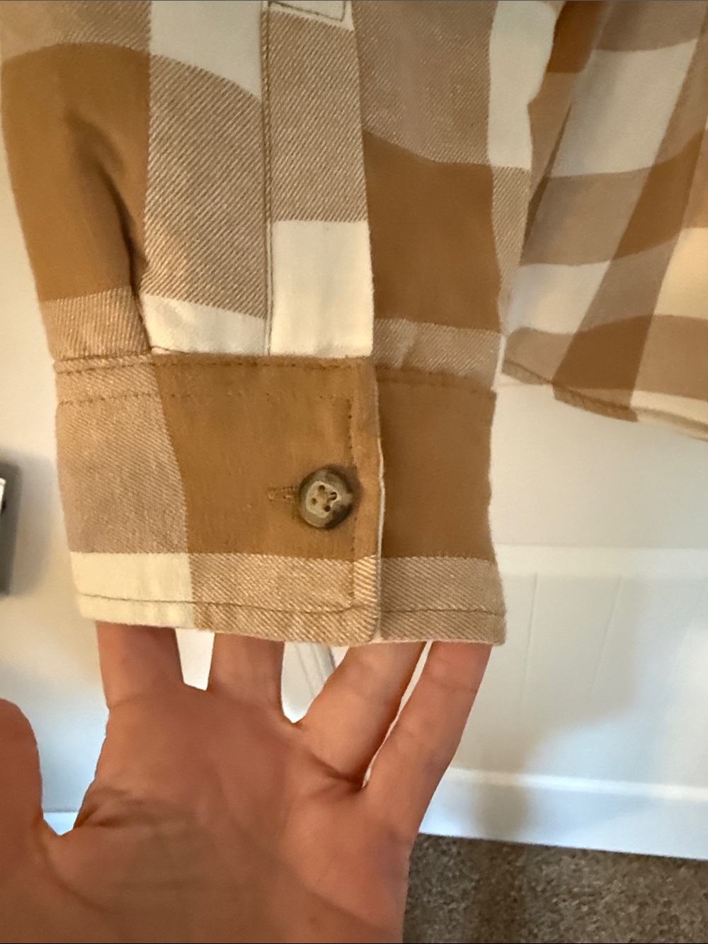 Natural Reflections Brown and Cream Buffalo Plaid Sherpa-Lined Shacket Medium - Picture 5 of 5